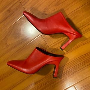 NWOT SIMON MILLER RED MULES